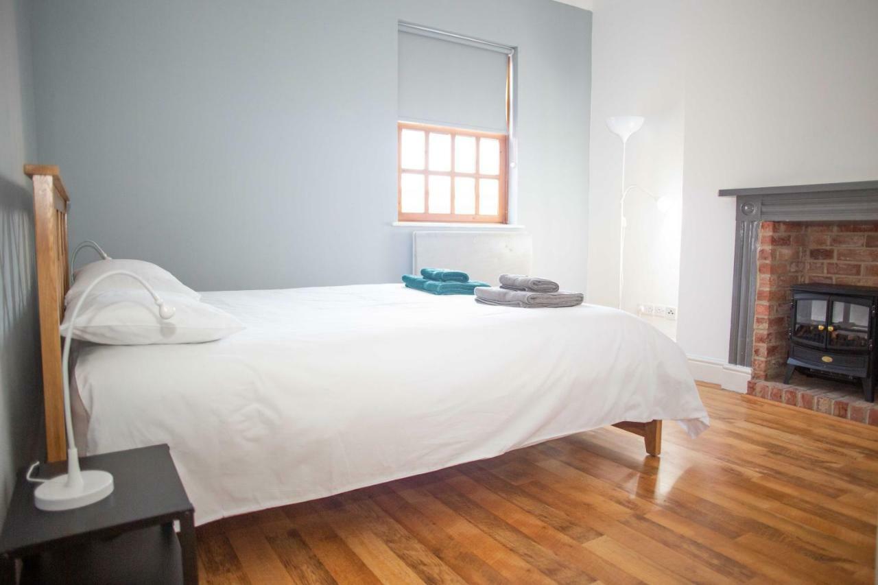 Quire Court Apartment Gloucester Eksteriør billede