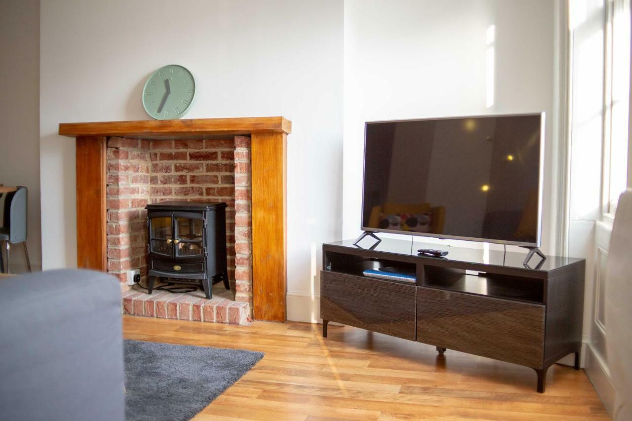 Quire Court Apartment Gloucester Eksteriør billede
