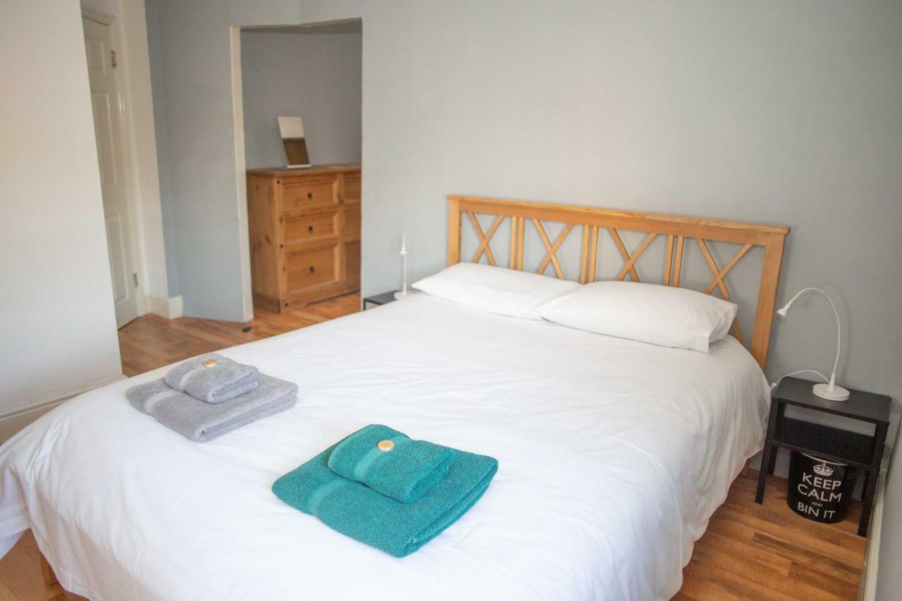 Quire Court Apartment Gloucester Eksteriør billede