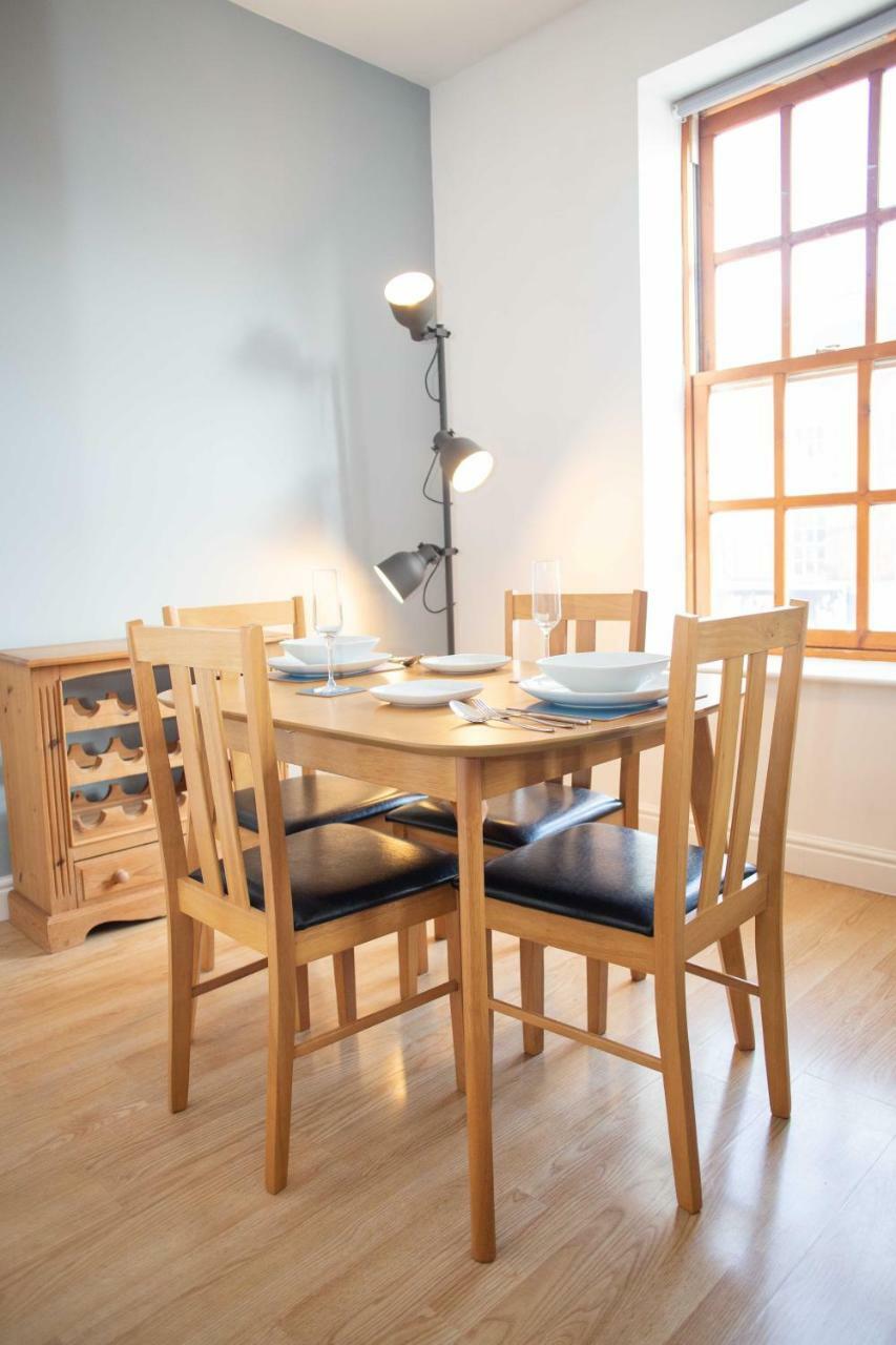 Quire Court Apartment Gloucester Eksteriør billede